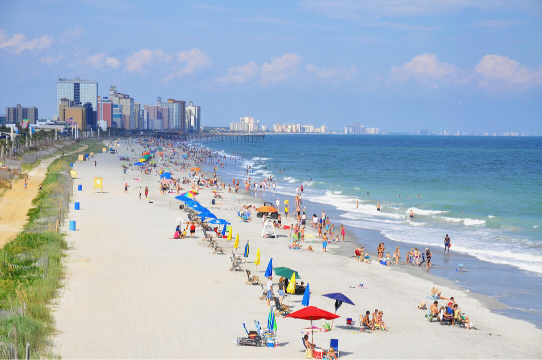 7 minutes to the beach!